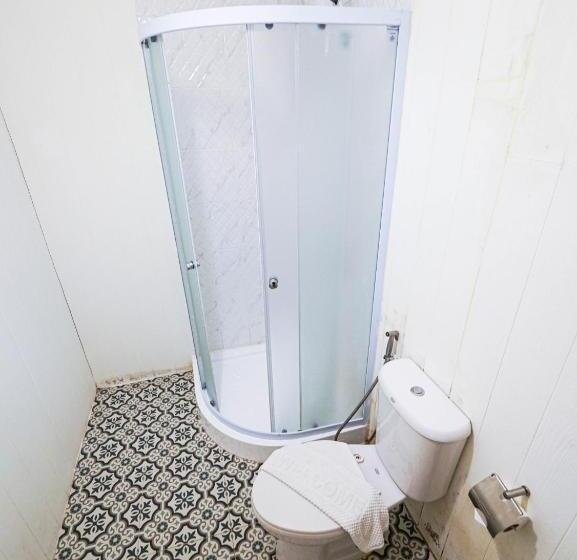 اتاق اکونومی, Roomquest Rim Praya Dinsor Road