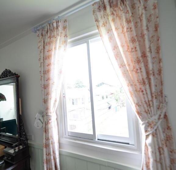 اتاق لوکس با بالکن, Roomquest Rim Praya Dinsor Road