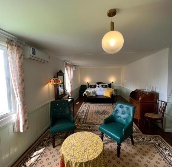 سوییت سوپریور, Roomquest Rim Praya Dinsor Road