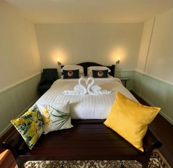 سوییت سوپریور, Roomquest Rim Praya Dinsor Road