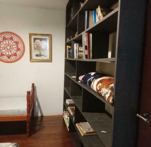 Economy Quadruple Room, Gajah
