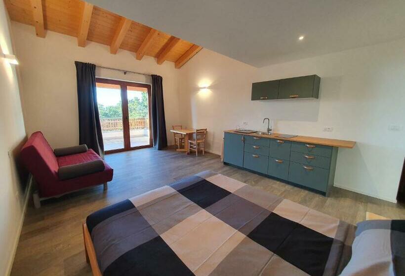 اتاق لوکس, Agriturismo Budin