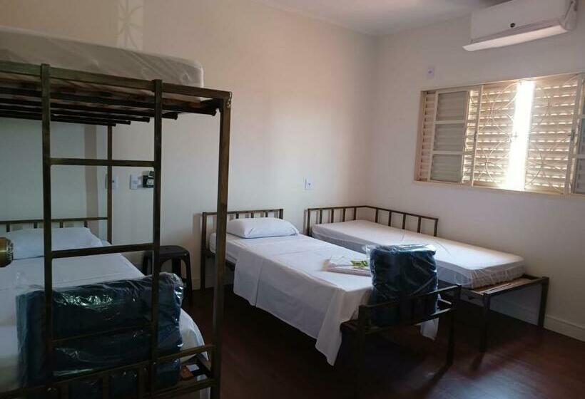 تختخواب در اتاق مشترک, Hostel Do Lago