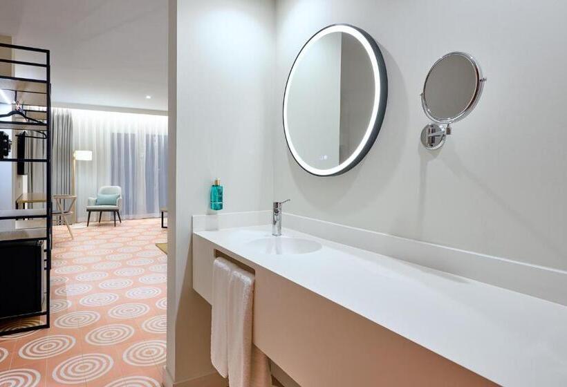 سوییت جونیور, Boutique Hotel Luna Granada Centro