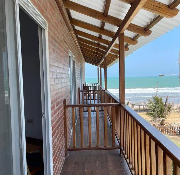 اتاق خانوادگی, Samana Hostal, Puerto Engabao