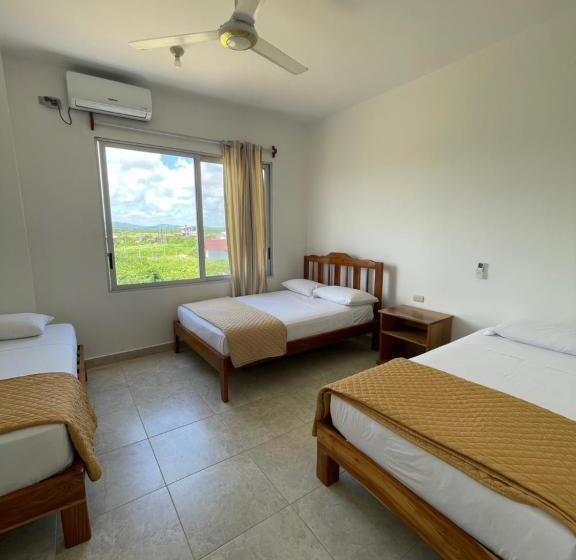 اتاق خانوادگی, Samana Hostal, Puerto Engabao