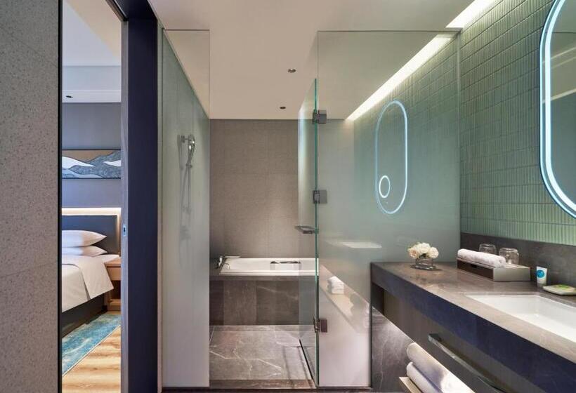 سوئیت با تخت بزرگ, Hyatt Place Huangshan Train Station