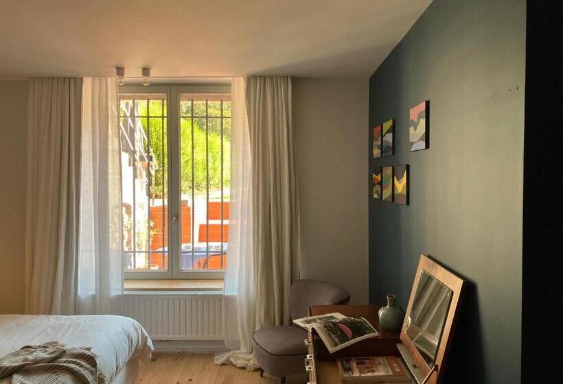 اتاق استاندارد با چشم‌انداز باغ, Maison Henri Namur
