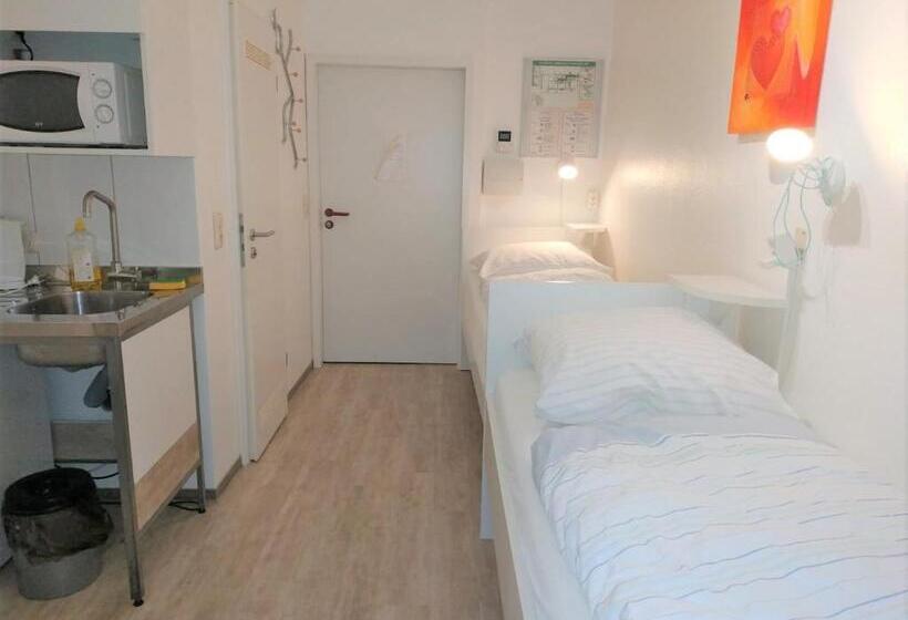 اتاق لوکس, Aparthotel B & L