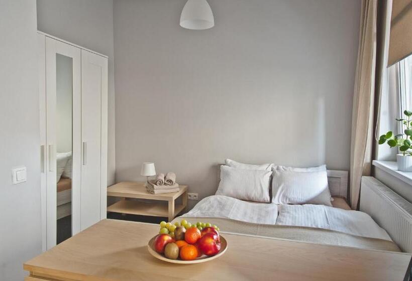 استودیو استاندارد با تراس, Apartamenty Leszno