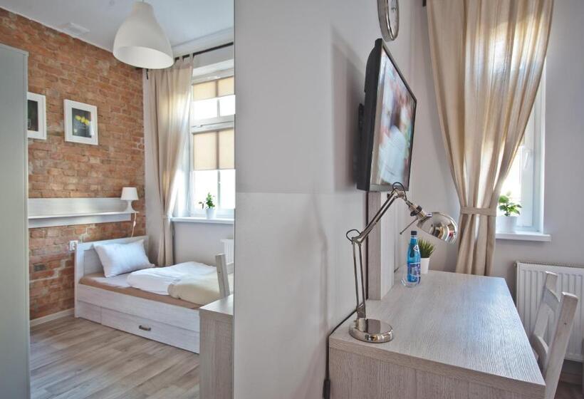 اتاق استاندارد یک نفره, Apartamenty Leszno