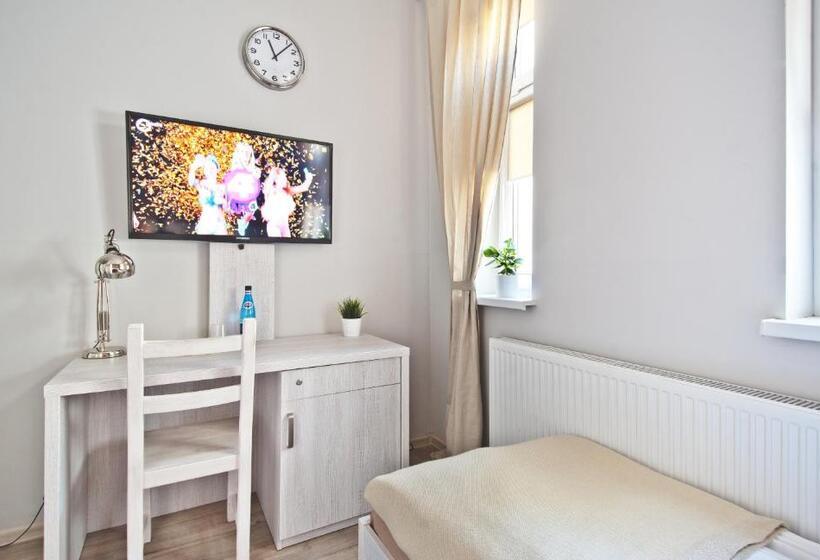 Pokój Standard Jednoosobowy, Apartamenty Leszno