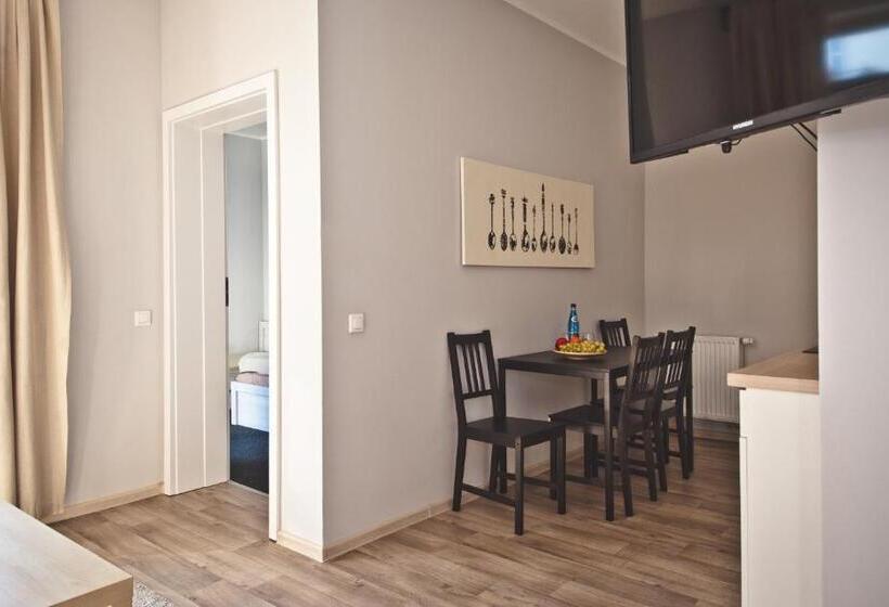 Huoneisto 1 Makuuhuone Parveke, Apartamenty Leszno