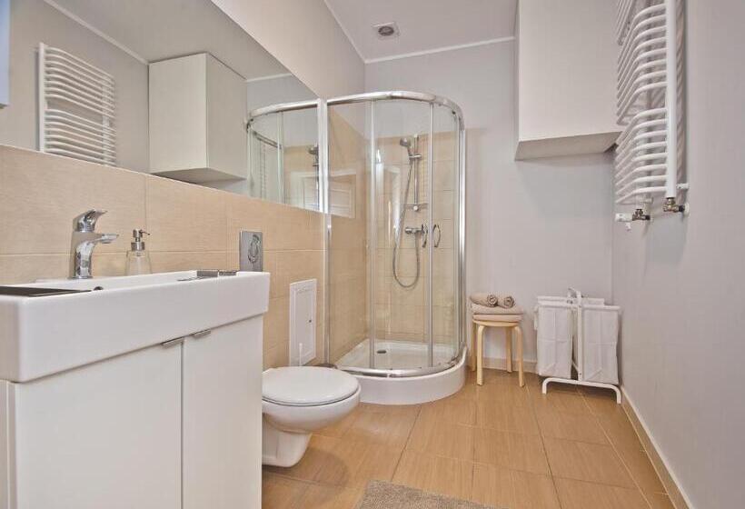 آپارتمان 1 خوابه با بالکن, Apartamenty Leszno