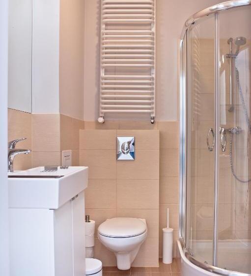 اتاق استاندارد سه تخته با بالکن, Apartamenty Leszno