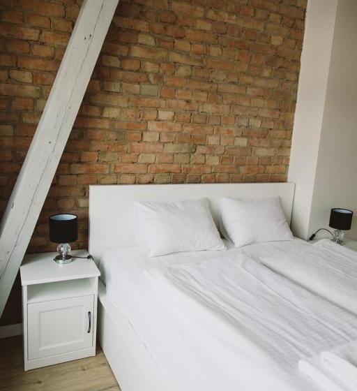 اتاق خانوادگی, Apartamenty Leszno