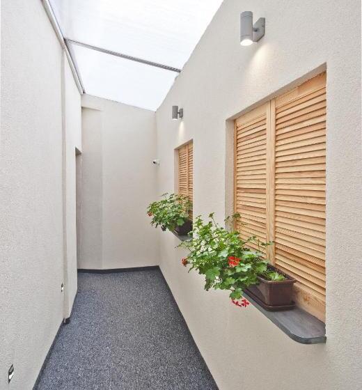 اتاق خانوادگی, Apartamenty Leszno