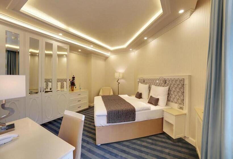 Quarto superior, Atlantic Palace