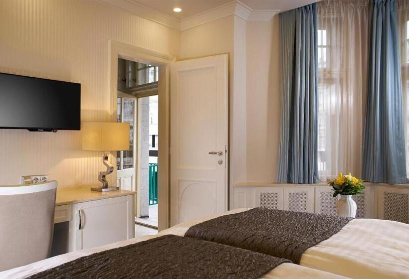 Quarto superior, Atlantic Palace