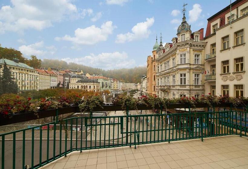 سوییت لوکس, Ea Hotel Atlantic Palace
