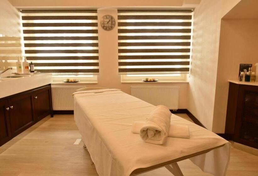 اتاق لوکس, Ea Hotel Atlantic Palace