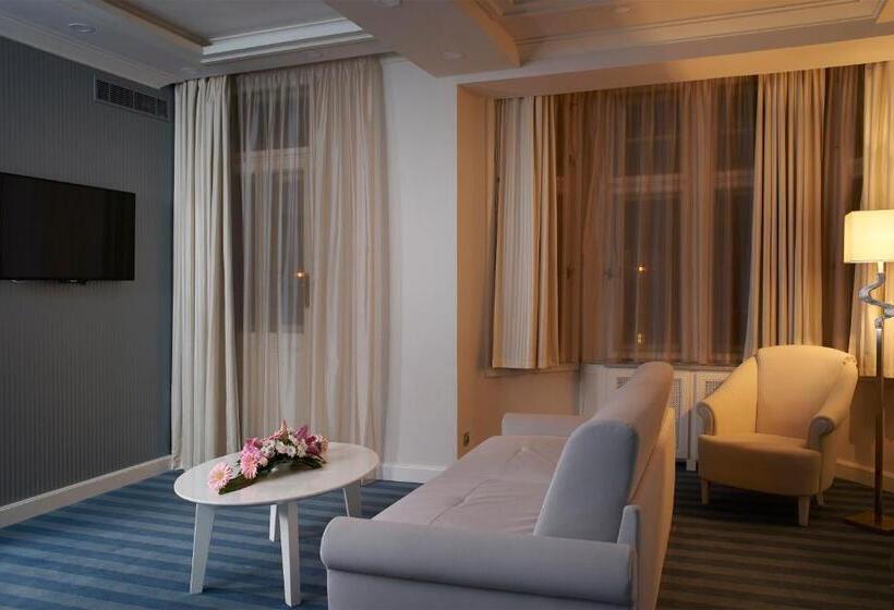 Deluxe Suite, Atlantic Palace