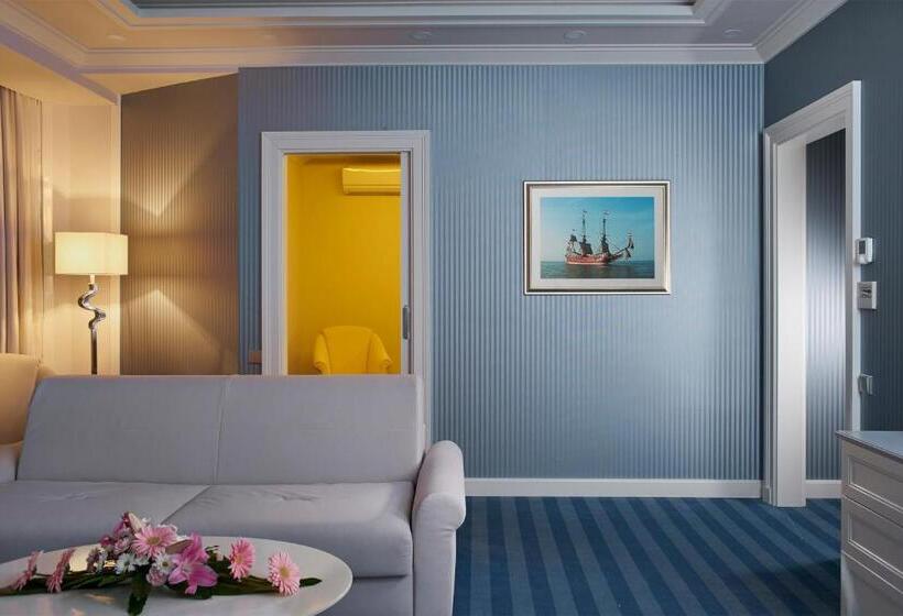 سوییت لوکس, Ea Hotel Atlantic Palace
