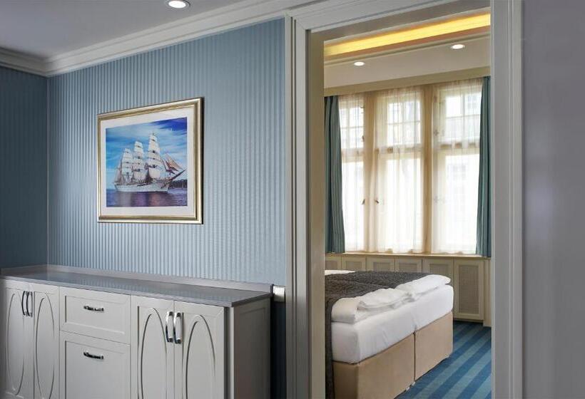 سوییت لوکس, Ea Hotel Atlantic Palace