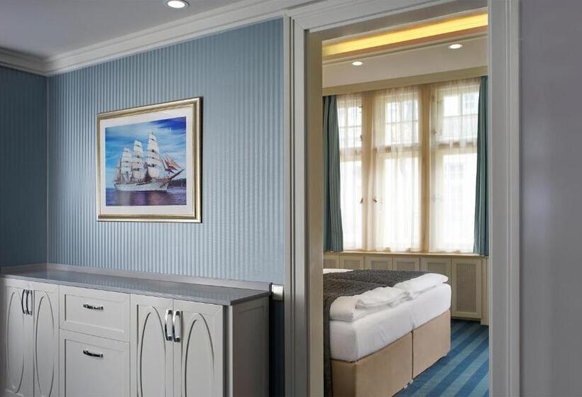 Deluxe Suite, Atlantic Palace