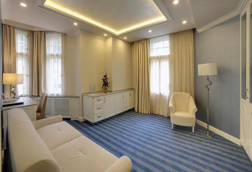 سوییت لوکس, Ea Hotel Atlantic Palace