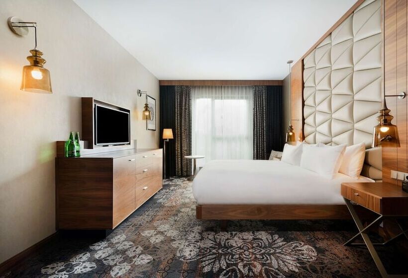 Suite King Bed, Doubletree By Hilton Krakow