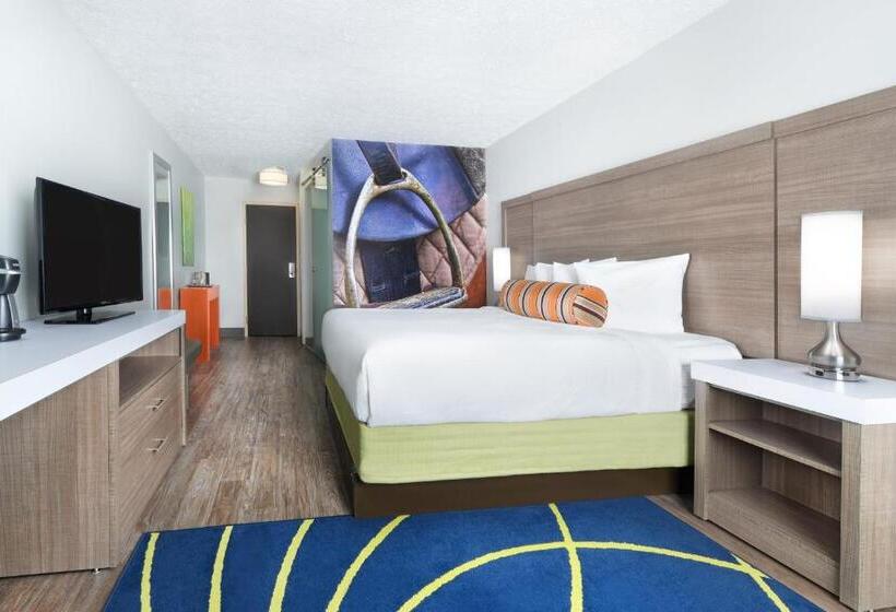 اتاق استاندارد با تخت بزرگ, Indigo Cleveland Beachwood, An Ihg