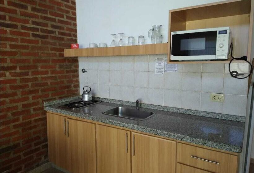 اتاق استاندارد چهار تخته, La Loma