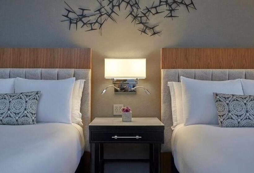 اتاق پرمیوم, Loews Chicago