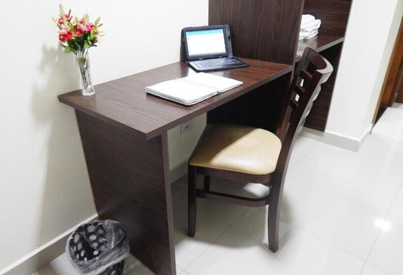 اتاق لوکس, Master Gold Hotel Express