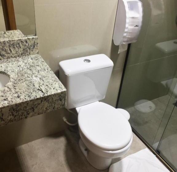 اتاق خانوادگی, Master Gold Hotel Express