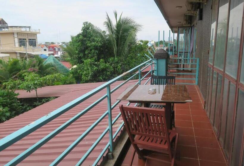 Family Room, River Dolphin