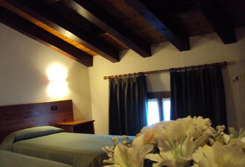 اتاق استاندارد سه نفره, Agriturismo Sant' Anna