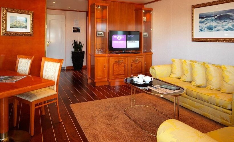 Executive Suite, Sunborn London Yacht