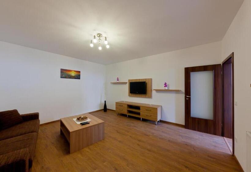 1 Bedroom Apartment, Penzion Linhart