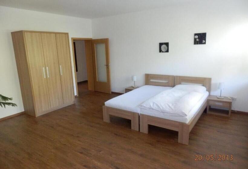 Apartamento 1 Dormitorio, Penzion Linhart