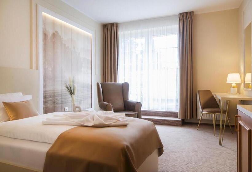 اتاق استاندارد یک تخته با بالکن, Spa Hotel Diana