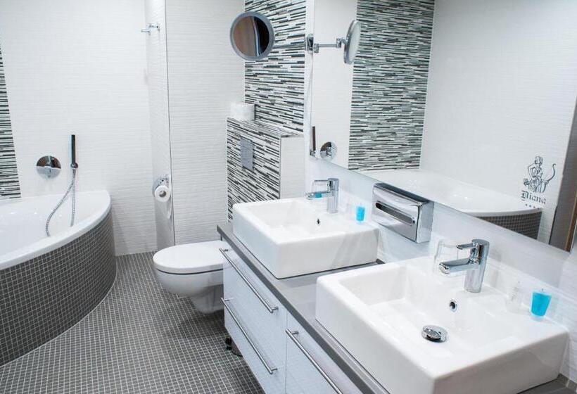 سوییت لوکس, Spa Hotel Diana
