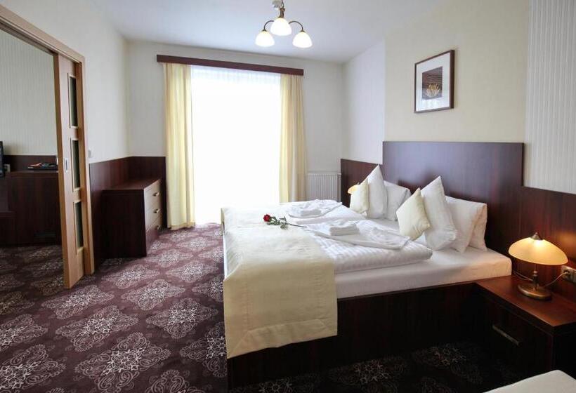سوییت لوکس, Spa Hotel Diana