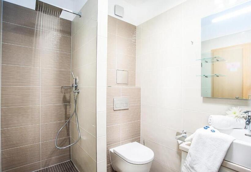 اتاق استاندارد یک نفره, Spa Hotel Diana