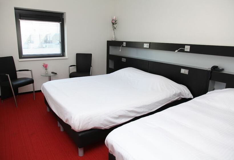 3-Bett-Standardzimmer, Stads Hotel Boerland