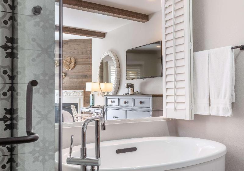 اتاق استاندارد با تخت بزرگ, The Lodge At Healdsburg, Tapestry Collection By Hilton