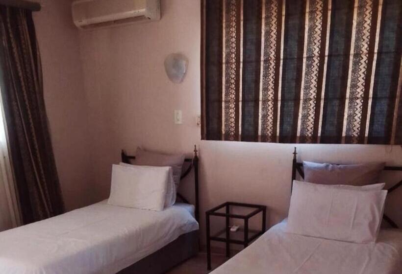 اتاق استاندارد, Thuto Centre Conferencing & Bush Lodge