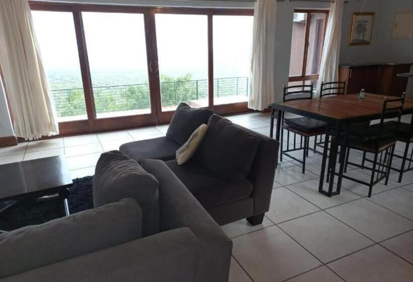 ویلای 3 خوابه, Thuto Centre Conferencing & Bush Lodge