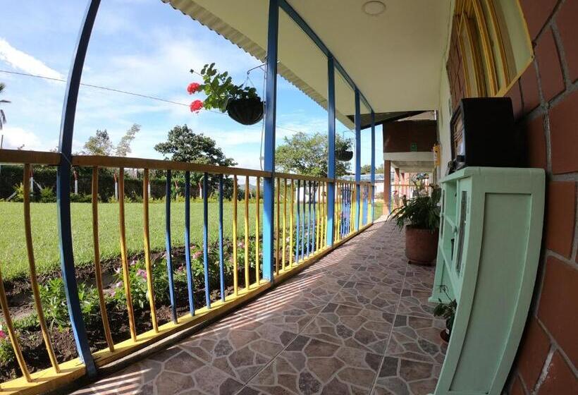 ویلای 3 خوابه, La Rivera Hosteria Campestre